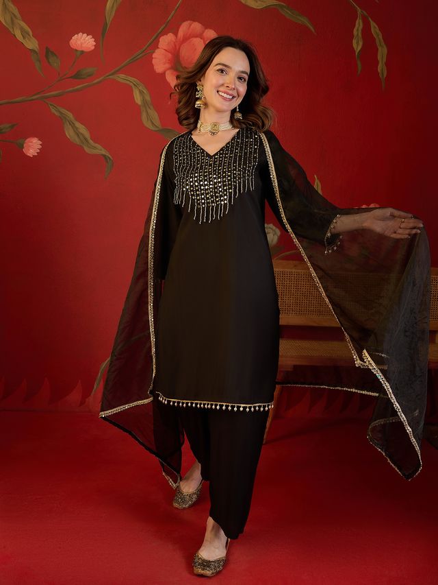 Black Floral Embroidery & Zari Work Straight Kurta With Trousers & Dupatta