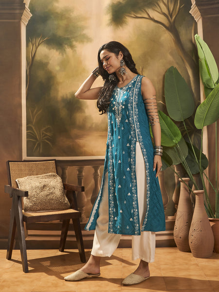 Women Embroidered Front Cut Kurta With Trouser