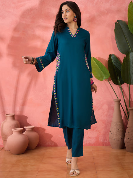 Floral Embroidered Mandarin Collar Straight Kurta With Trousers