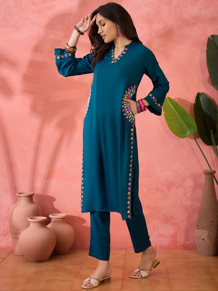 Floral Embroidered Mandarin Collar Straight Kurta With Trousers