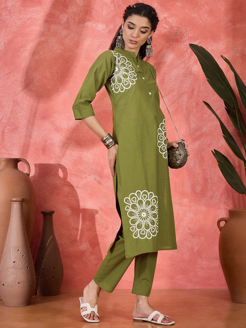 Floral Embroidered Pure Cotton Straight Kurta With Trouser