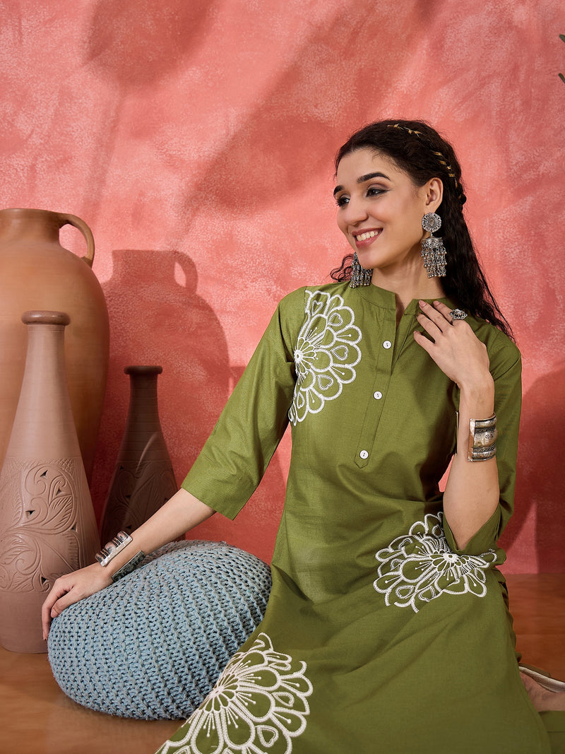 Floral Embroidered Pure Cotton Straight Kurta With Trouser