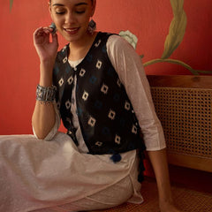Off White Ethnic Motif Print Straight Kurta With Jacket & Trouser