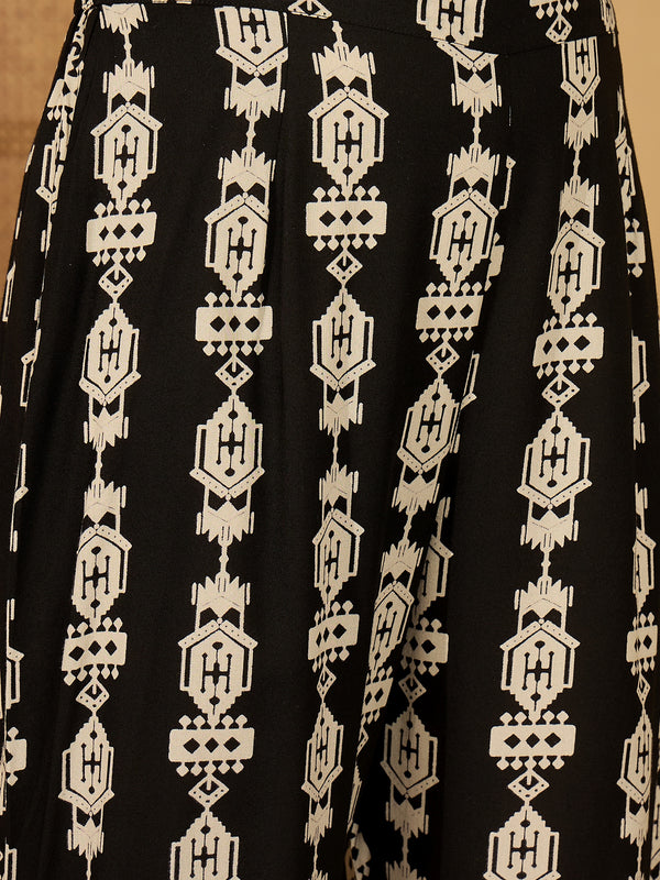 Embroidered & Printed Straight Kurta With Pant Kurta Set