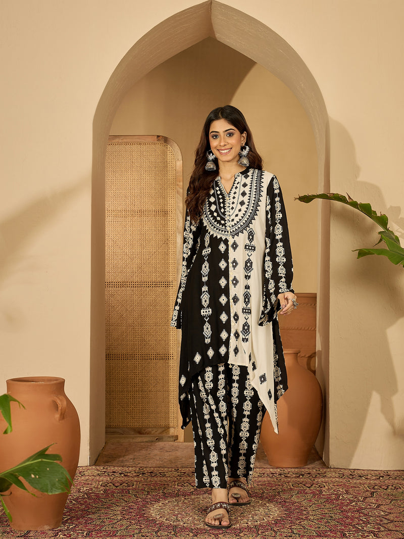 Embroidered & Printed Straight Kurta With Pant Kurta Set