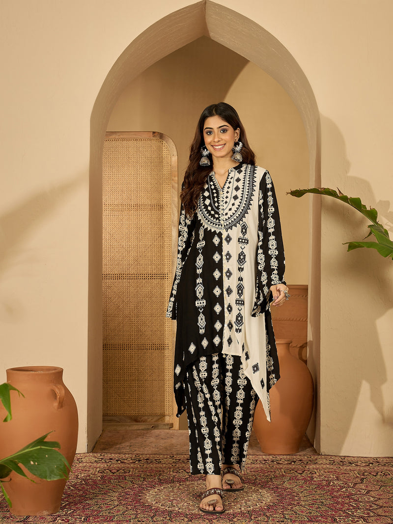 Embroidered & Printed Straight Kurta With Pant Kurta Set