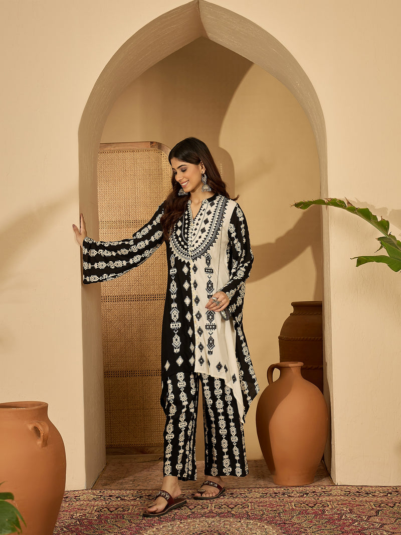 Embroidered & Printed Straight Kurta With Pant Kurta Set