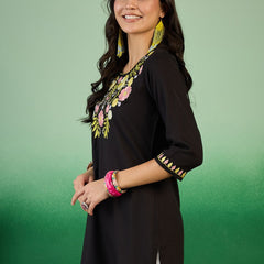 Women Floral Embroidered Side Slits Kurti
