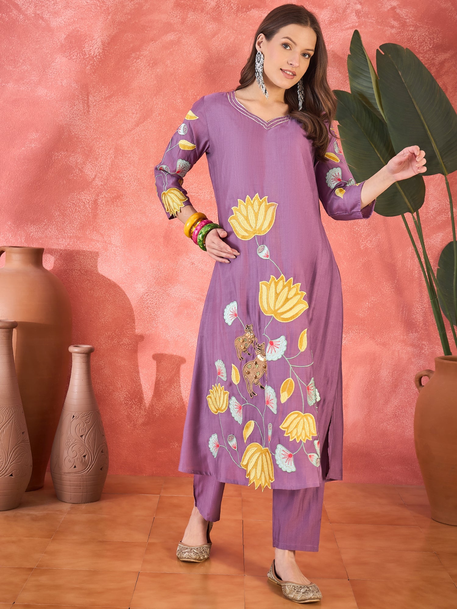 Floral Embroidered Kurta With Pant Kurta Set – Bunaaiwalaa