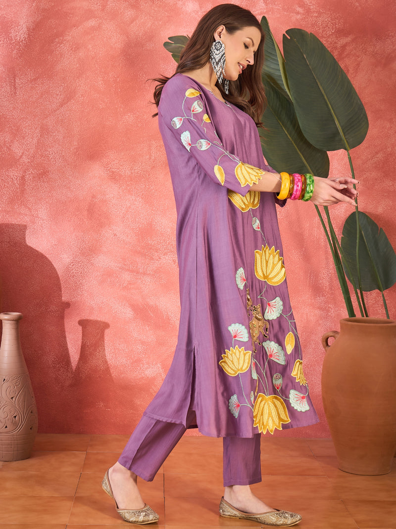 Off White Floral Embroidered Kurta With Pant Kurta Set