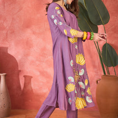 Off White Floral Embroidered Kurta With Pant Kurta Set