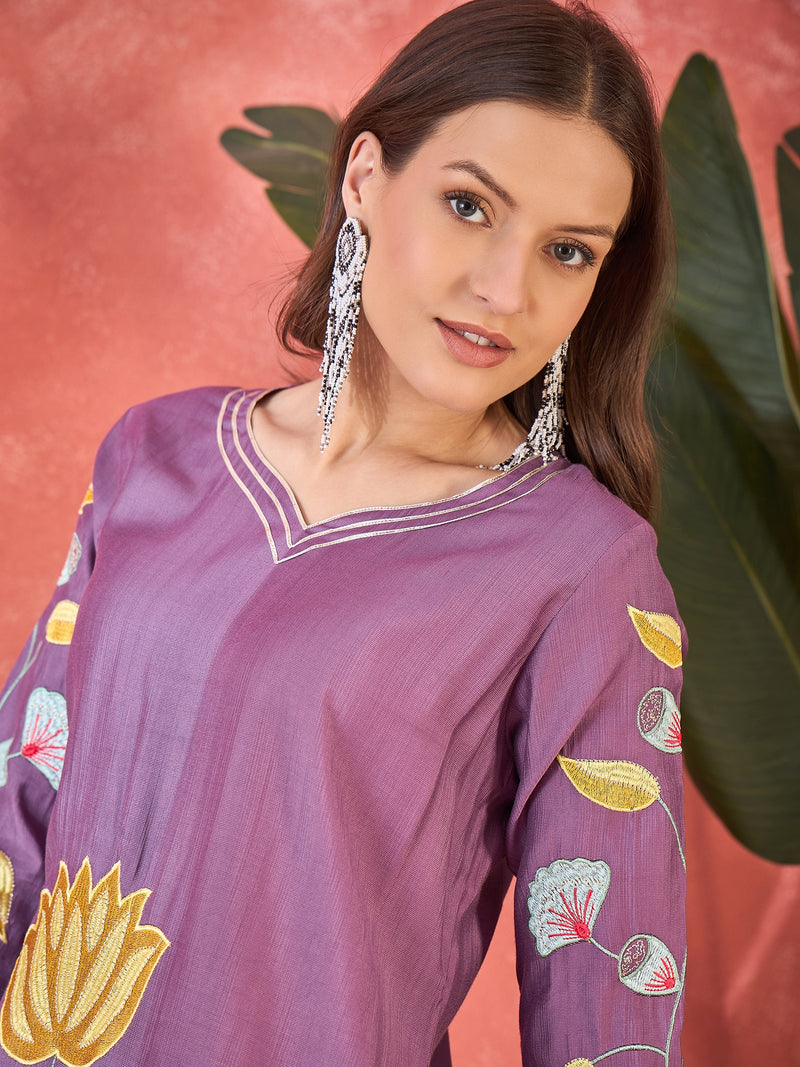 Off White Floral Embroidered Kurta With Pant Kurta Set