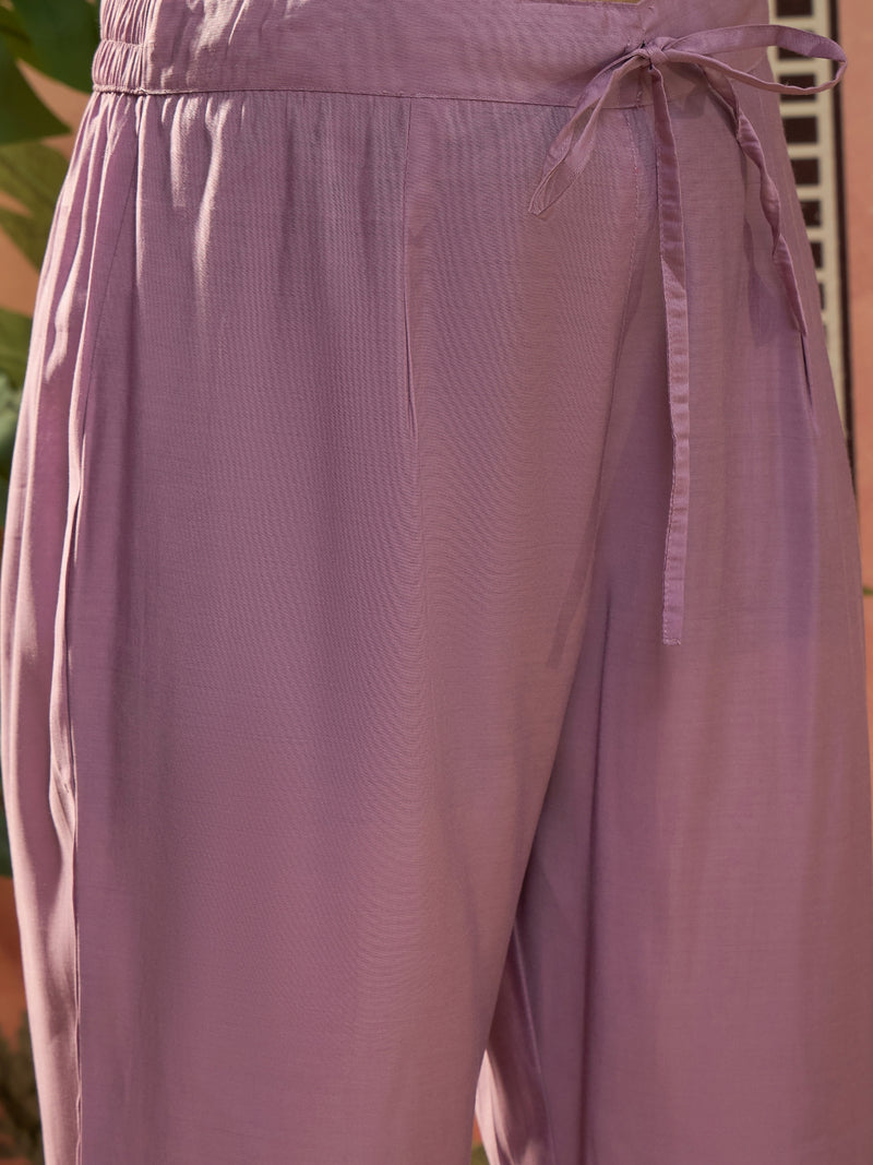 Off WhiteFloral Embroidered Straight Kurta With Trouser & Dupatta Kurta Set