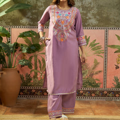 Off WhiteFloral Embroidered Straight Kurta With Trouser & Dupatta Kurta Set