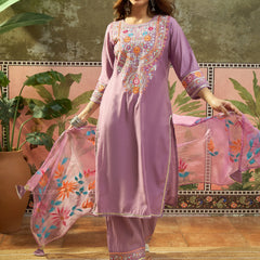 Off WhiteFloral Embroidered Straight Kurta With Trouser & Dupatta Kurta Set