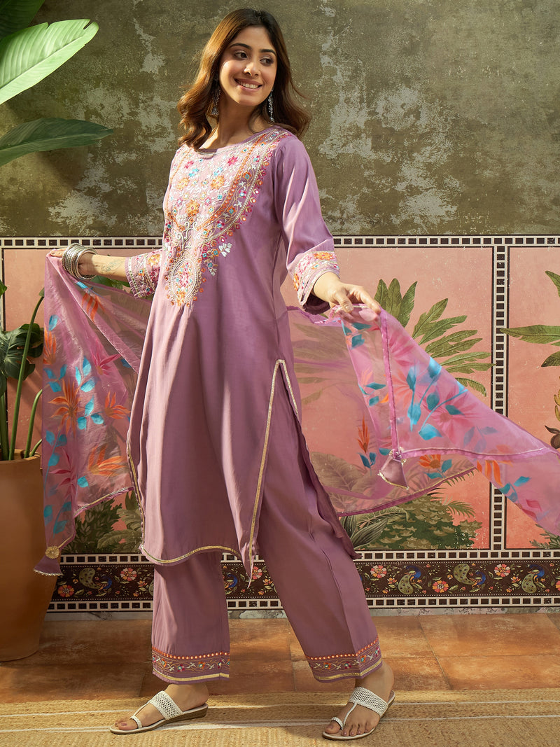 Off WhiteFloral Embroidered Straight Kurta With Trouser & Dupatta Kurta Set