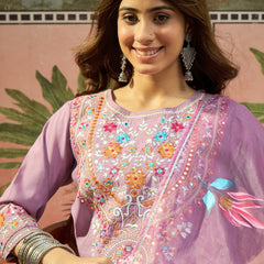Off WhiteFloral Embroidered Straight Kurta With Trouser & Dupatta Kurta Set