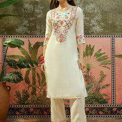 Off WhiteFloral Embroidered Straight Kurta With Trouser & Dupatta Kurta Set
