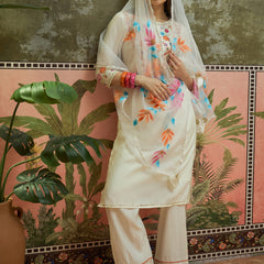 Off WhiteFloral Embroidered Straight Kurta With Trouser & Dupatta Kurta Set