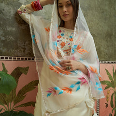 Off WhiteFloral Embroidered Straight Kurta With Trouser & Dupatta Kurta Set