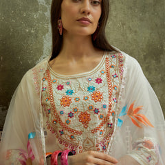 Off WhiteFloral Embroidered Straight Kurta With Trouser & Dupatta Kurta Set