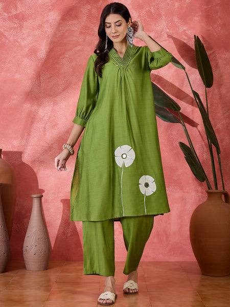 Floral Embroidered Straight Kurta With Palazzo Kurta Set