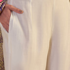 White Floral Embroidered Straight Kurta With Trouser & Bags Kurta Set