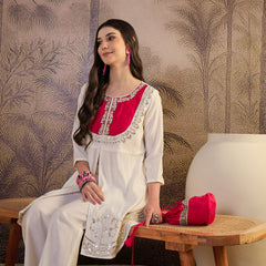 White Floral Embroidered Straight Kurta With Trouser & Bags Kurta Set
