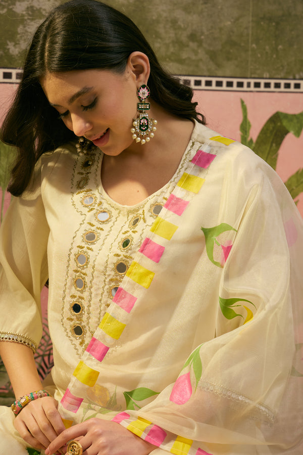 Floral Embroidered Straight Kurta With Trouser & Dupatta Kurta Set