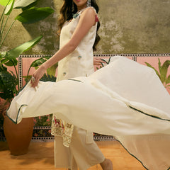 Off White Floral Embroidered Shoulder Straps Kurta With Trouser & Dupatta Kurta Set