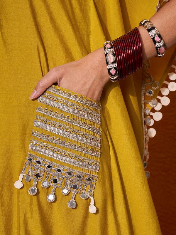 Front view of mirror work kaftan set with V-neckline