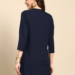 Women Mandarin Collar Kurti