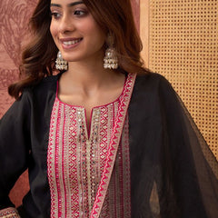Floral Embroidered Straighte Kurta With Trouser & Dupatta  Kurta Set