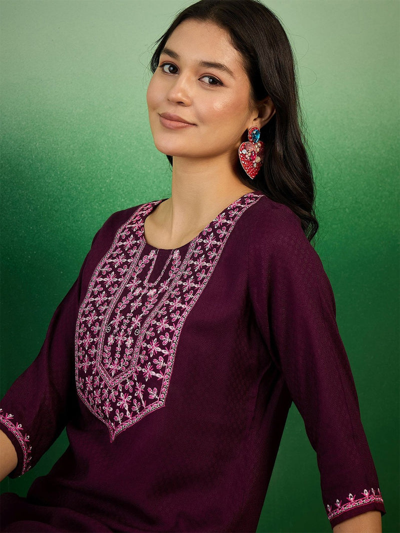 Women Floral Embroidered Side Slits Kurti