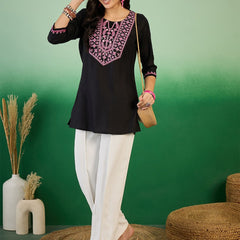 Women Floral Embroidered Side Slits Kurti