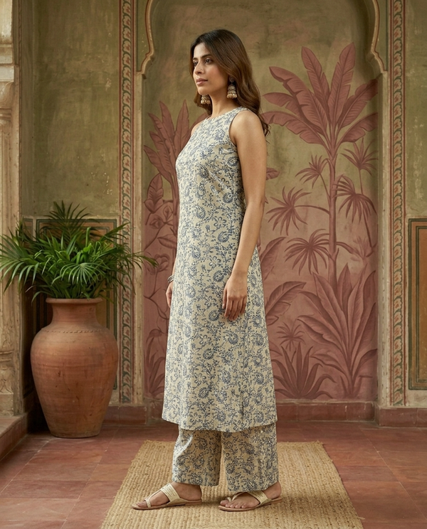 Pink Floral Printed Sleeveless A-Line Kurta With Palazzo Kurta Set
