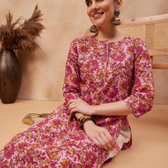 Floral Printed Round Neck Pure Cotton Straight Kurta