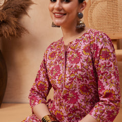 Floral Printed Round Neck Pure Cotton Straight Kurta