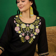 Women Floral Embroidered Side Slits Kurti