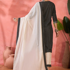 Women Printed Straight Kurta with Pants & Dupatta