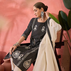 Women Printed Straight Kurta with Pants & Dupatta