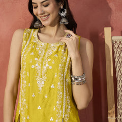 Embroidered Front Cut Straight Kurta With Trousers