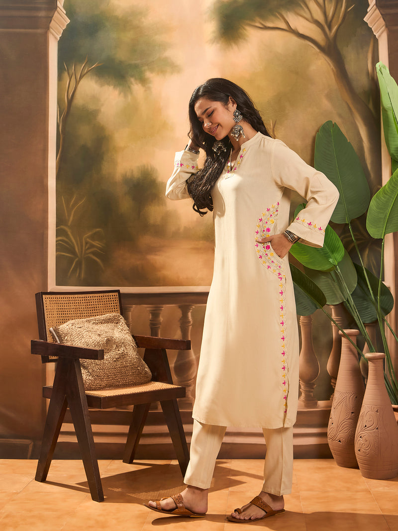 Mandarin Collar Thread Work Straight Kurta With Trouser