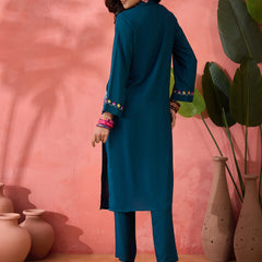 Floral Embroidered Mandarin Collar Straight Kurta With Trousers