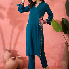 Floral Embroidered Mandarin Collar Straight Kurta With Trousers