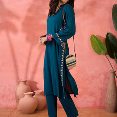 Floral Embroidered Mandarin Collar Straight Kurta With Trousers