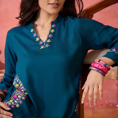 Floral Embroidered Mandarin Collar Straight Kurta With Trousers