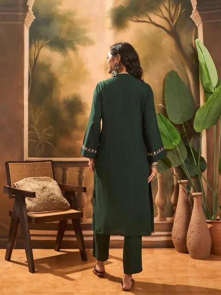 Mandarin Collar Thread Work Straight Kurta With Trouser
