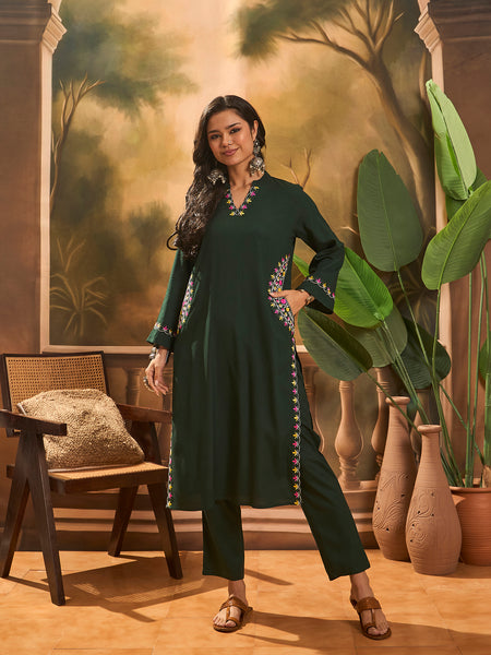 Mandarin Collar Thread Work Straight Kurta With Trouser