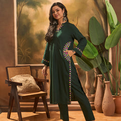 Mandarin Collar Thread Work Straight Kurta With Trouser